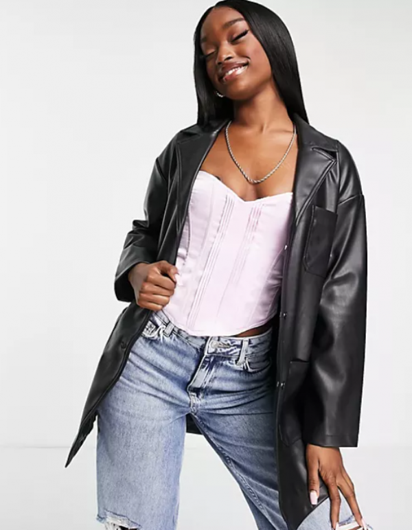 Jaket kulit sintetis berdetail tali ikat